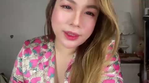 iyalicious online show from November 10, 8:33 pm