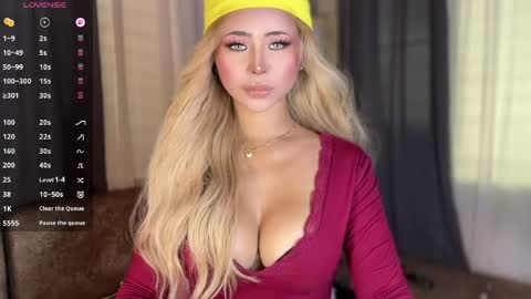 Hello your loving faye 3 online show from April 22, 8:21 am