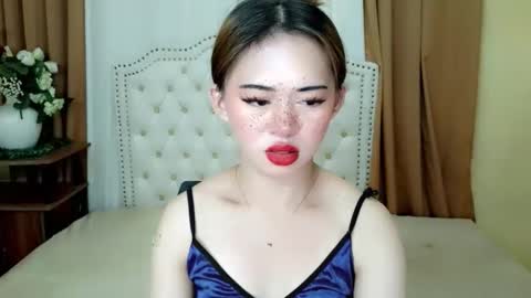 Sophie online show from April 30, 7:46 am