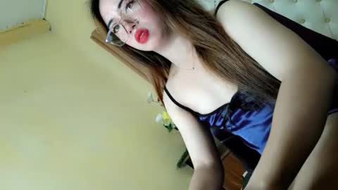 Sophie online show from April 21, 2:51 am