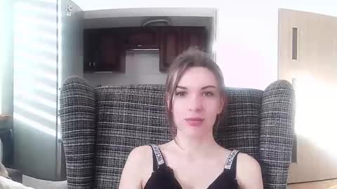 Aurora online show from March 5, 2:45 pm