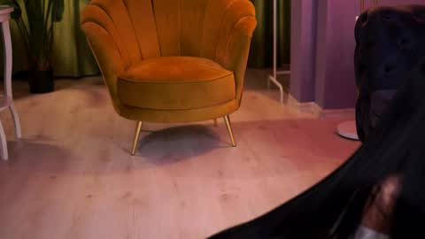 Delilah online show from April 21, 1:42 am