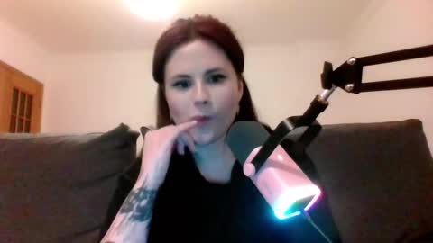 dellacrush_ online show from March 2, 7:12 pm