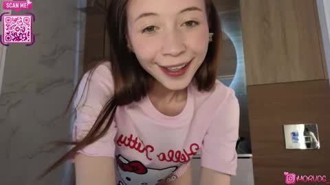 Delora online show from February 15, 7:32 am