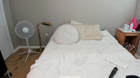 Deluge Duvall  online show from September 18, 7:51 pm