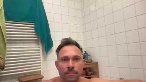 demianberlin online show from March 21, 7:36 am