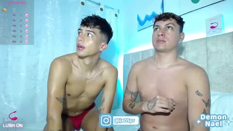 Juan  Gabriel Independent Models 3 online show from February 12, 11:07 am