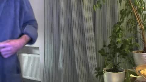 den1081 online show from December 15, 7:21 pm