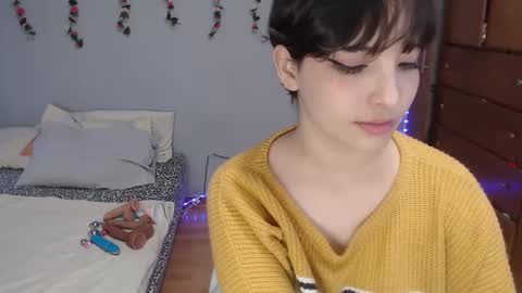 Snapshot of deni_bloom chatting on December 27, 11:53 pm Denisse    schedule Monday to Friday 1300-1900 mexican time Saturday-maybe it could be a surprise IDEPENDENT MODEL online show from December 27, 11:53 pm