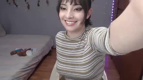 Snapshot of deni_bloom chatting on February 20, 9:31 pm Denisse    schedule Monday to Friday 1300-1900 mexican time Saturday-maybe it could be a surprise IDEPENDENT MODEL online show from February 20, 9:31 pm