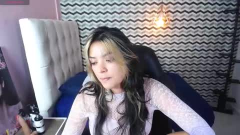 D E N I S  online show from February 4, 3:21 am