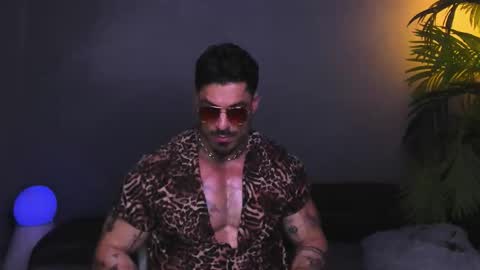 dennis_cox_ online show from December 4, 8:14 am