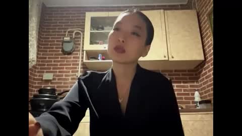 Emma online show from September 19, 3:49 pm