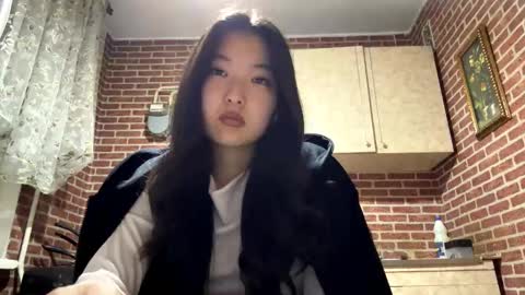 Emma online show from October 6, 2:24 pm