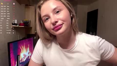 Vi  Victoria online show from November 22, 3:32 pm