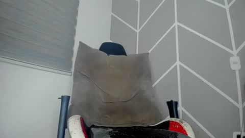 dereckhardd online show from June 29, 6:54 am