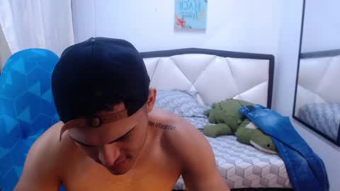 D E R E K online show from April 7, 11:34 am