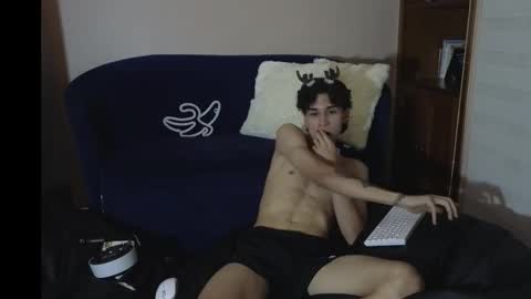 Derek online show from December 2, 11:14 pm