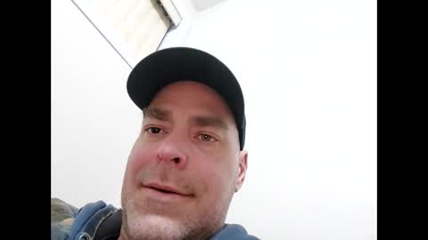Snapshot of derf007 chatting on February 22, 2:39 am derf007 online show from February 22, 2:39 am