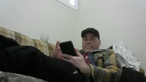 Snapshot of derf007 chatting on March 2, 2:10 pm derf007 online show from March 2, 2:10 pm