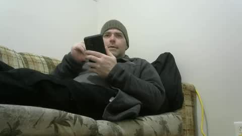 Snapshot of derf007 chatting on January 28, 2:21 am derf007 online show from January 28, 2:21 am