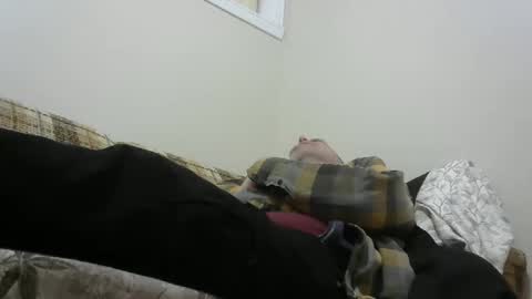 Snapshot of derf007 chatting on March 2, 4:28 am derf007 online show from March 2, 4:28 am