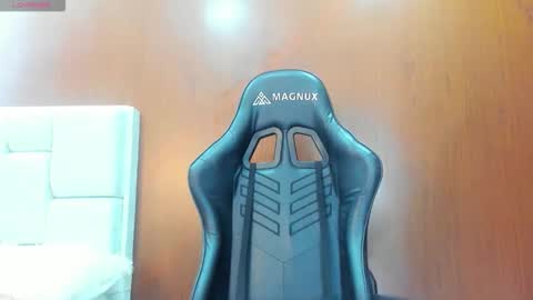 DerryBigger CM online show from October 30, 2:17 pm