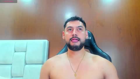 DerryBigger CM online show from February 15, 8:07 pm