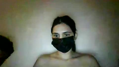 desicoupl online show from December 14, 8:15 pm