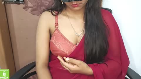 Snapshot of desicoupleshow chatting on February 27, 1:17 pm Eva and Adam online show from February 27, 1:17 pm