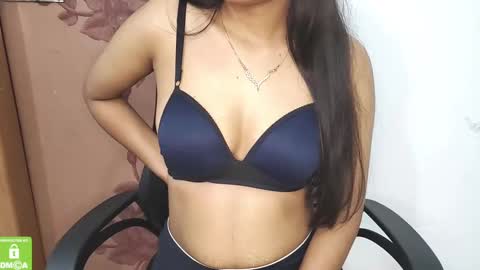 Snapshot of desicoupleshow chatting on February 25, 3:53 pm Eva and Adam online show from February 25, 3:53 pm