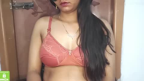 Snapshot of desicoupleshow chatting on March 4, 4:41 pm Eva and Adam online show from March 4, 4:41 pm