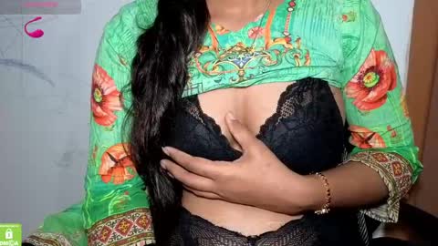 Snapshot of desicoupleshow chatting on September 29, 10:31 pm Eva and Adam online show from September 29, 10:31 pm