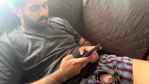 desidaddywaves online show from April 29, 4:45 pm