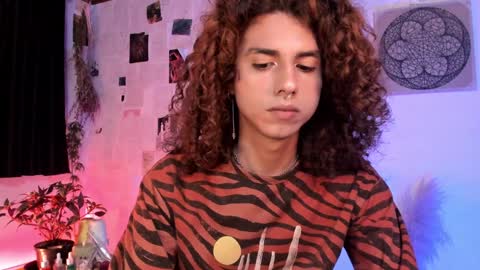 Desidias online show from December 8, 1:19 am