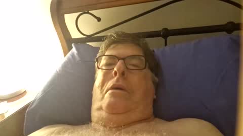 Desmon1958 online show from February 5, 7:50 pm