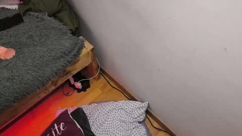 Hot Curvy Blonde online show from March 3, 5:25 am