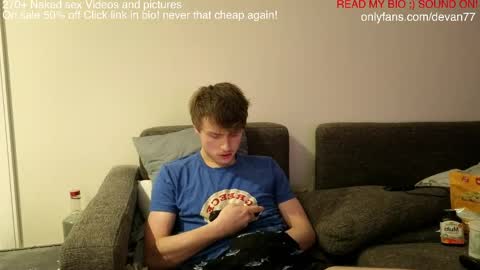 Devan online show from May 8, 9:04 am