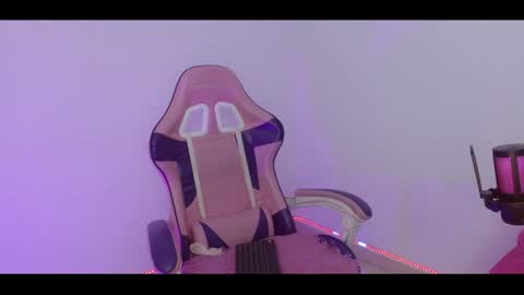 devilchlloe online show from December 13, 10:55 pm