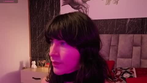 Snapshot of devils_cry_ chatting on October 2, 5:17 am Alex online show from October 2, 5:17 am