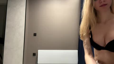 dewdropdoll online show from April 25, 1:41 pm