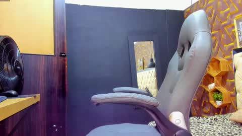 Madisson online show from March 12, 7:47 pm