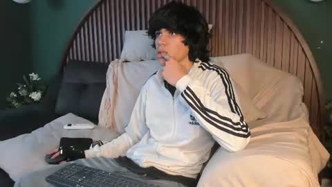 diamond_twink online show from July 17, 6:59 am