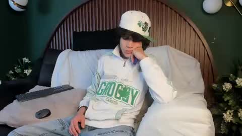 diamond_twink online show from July 29, 4:34 am