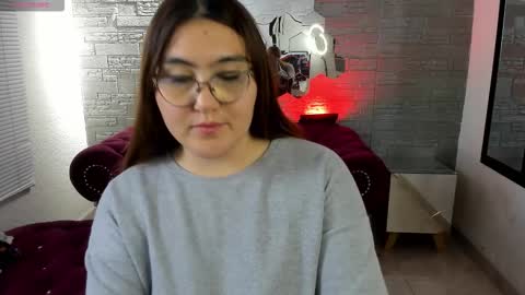 Snapshot of diamondfox_m chatting on October 2, 5:23 pm Your Diamond online show from October 2, 5:23 pm