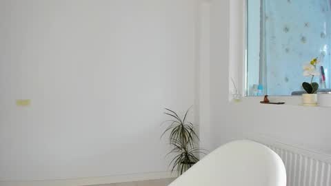 diamondkay_ online show from February 24, 7:55 am