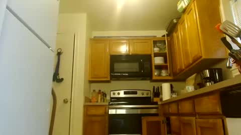 Snapshot of diamondmonroexo chatting on October 28, 5:36 pm DiamondMonroeXo online show from October 28, 5:36 pm