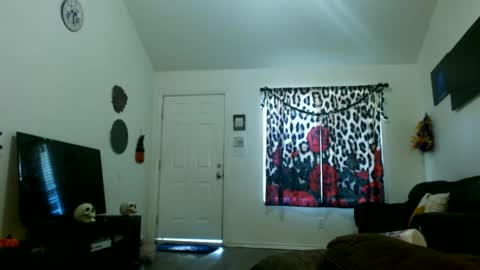 Snapshot of diamondmonroexo chatting on October 6, 5:09 pm DiamondMonroeXo online show from October 6, 5:09 pm