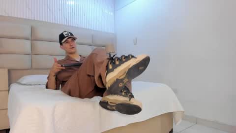 diamondss_1 online show from May 26, 8:37 pm