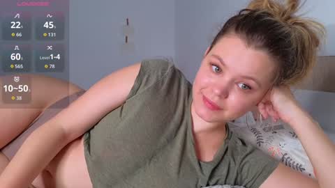 Snapshot of dianaholiday chatting on October 20, 6:46 pm Olga online show from October 20, 6:46 pm